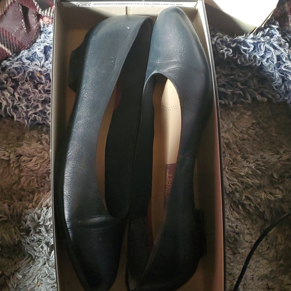 Vintage women's dress shoes size 11